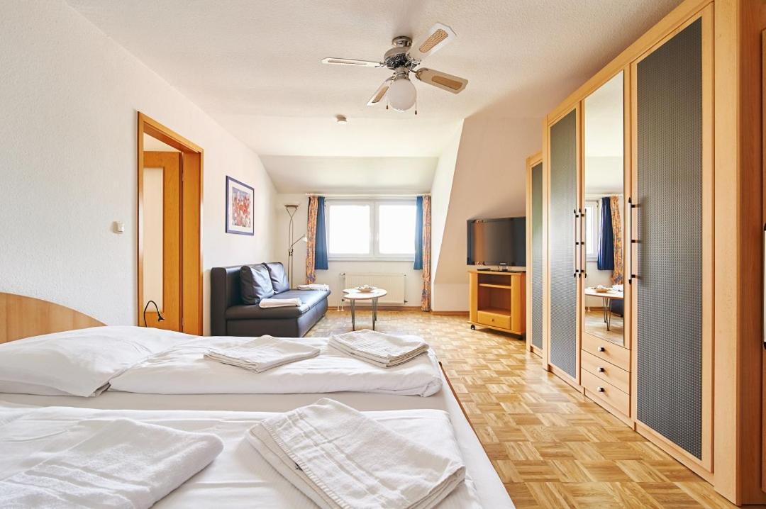 Ferienhaus Achtern Feeld Hüde Esterno foto